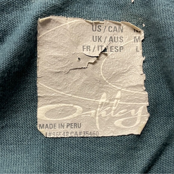 Oakley ladies T-shirt size medium - Picture 5 of 5